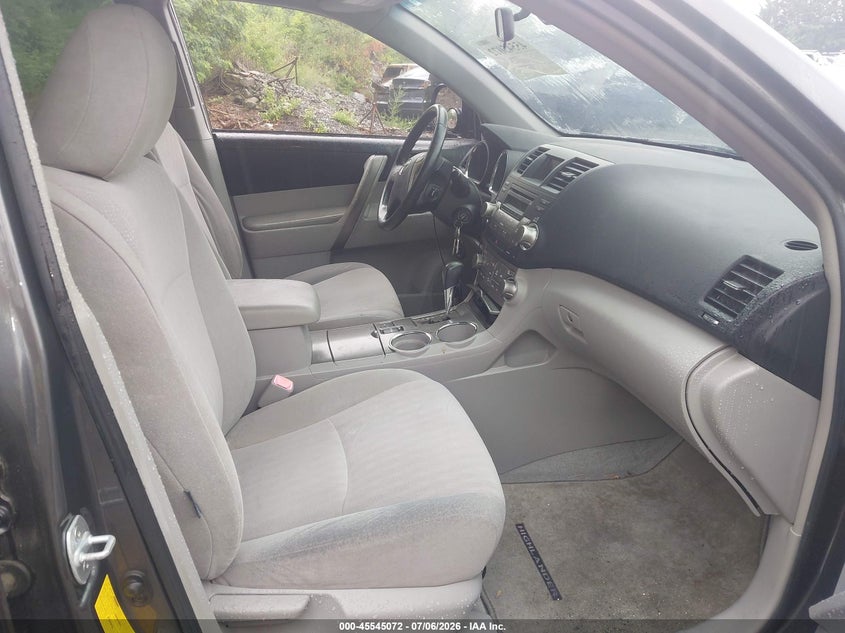 2009 Toyota Highlander VIN JTEES43A392123798 IAAI salvage auction — NORMAL WEAR, Clear (Rhode Island), sold $2,225 on 2026-07-28 (photo 5)