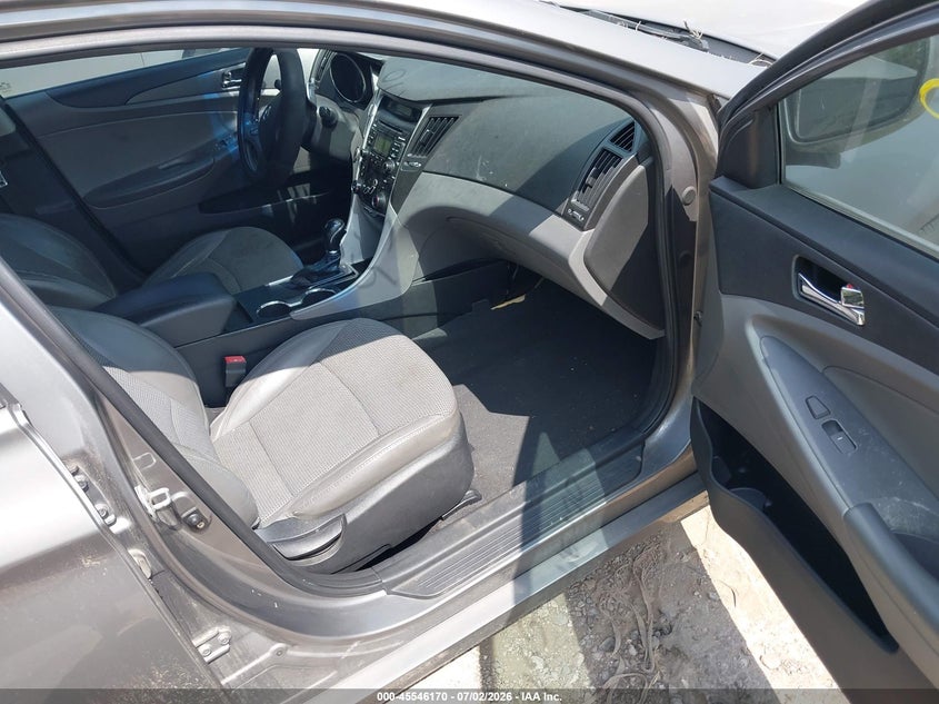 2011 Hyundai Sonata VIN 5NPEC4AC2BH061935 IAAI salvage auction — NORMAL WEAR, Clear (Indiana), sold $350 on 2026-07-29 (photo 5)