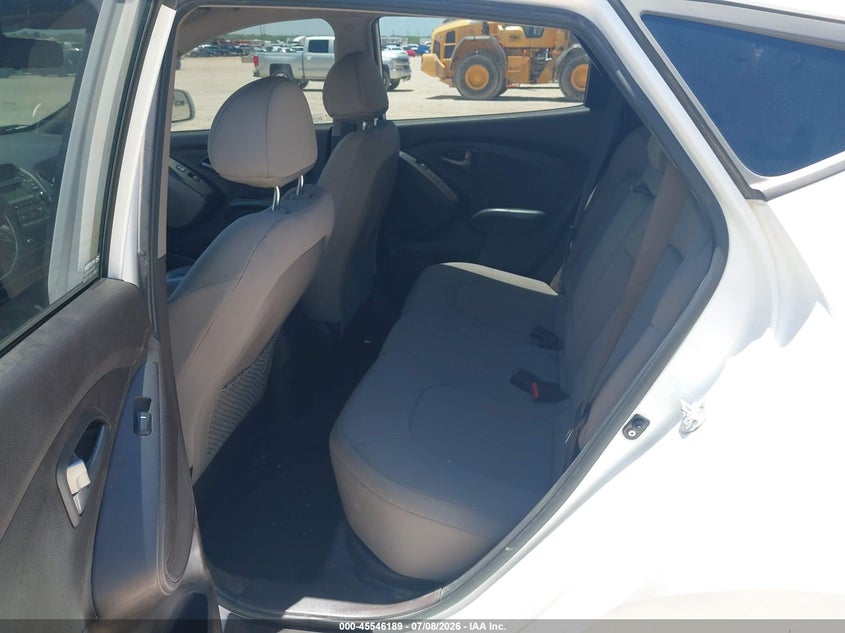 2015 Hyundai Tucson VIN KM8JTCAF2FU977167 IAAI salvage auction — NORMAL WEAR, Original (Texas), sold $1,450 on 2026-07-16 (photo 8)