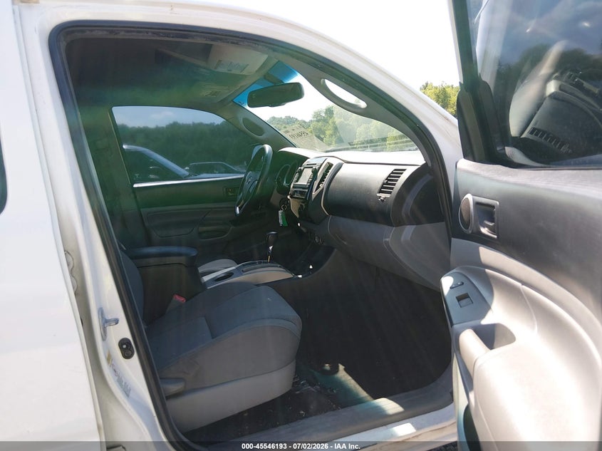 2013 Toyota Tacoma VIN 5TFLU4EN7DX051523 IAAI salvage auction — RIGHT FRONT, Salvage Title, sold $6,300 on 2026-07-30 (photo 5)
