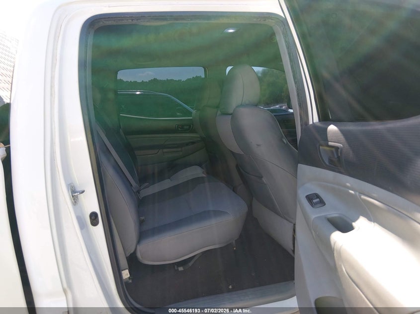 2013 Toyota Tacoma VIN 5TFLU4EN7DX051523 IAAI salvage auction — RIGHT FRONT, Salvage Title, sold $6,300 on 2026-07-30 (photo 8)