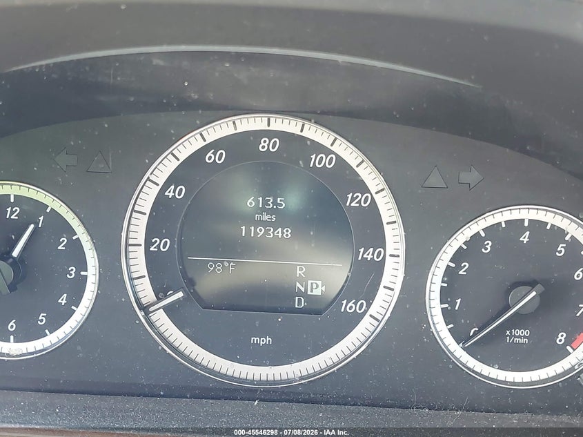 2010 Mercedes-benz E-class VIN WDDHF5GB8AA180965 IAAI salvage auction — NORMAL WEAR, Original (Texas), sold $575 on 2026-08-11 (photo 7)