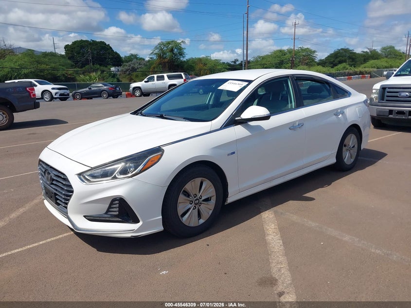 2018 Hyundai Sonata hybrid VIN KMHE24L37JA083494 IAAI salvage auction — NORMAL WEAR, Sf97 (Hawaii), sold $525 on 2026-07-28 (photo 2)