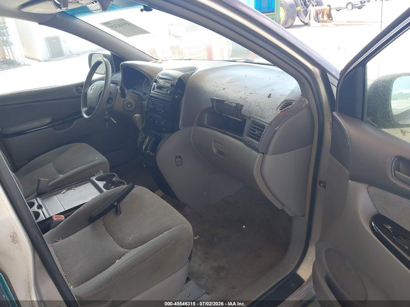 2005 Toyota Sienna VIN 5TDZA23C15S336458 IAAI salvage auction — NORMAL WEAR, Clear (Florida), sold $500 on 2026-07-22 (photo 5)