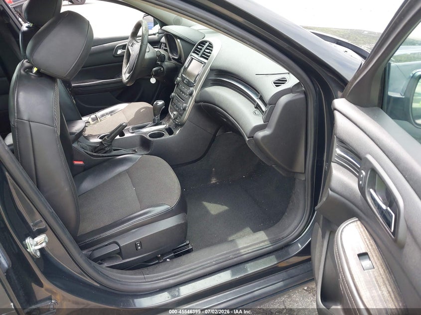 2015 Chevrolet Malibu VIN 1G11C5SL8FF346618 IAAI salvage auction — SIDE, Salvage Title, sold $825 on 2026-07-18 (photo 5)