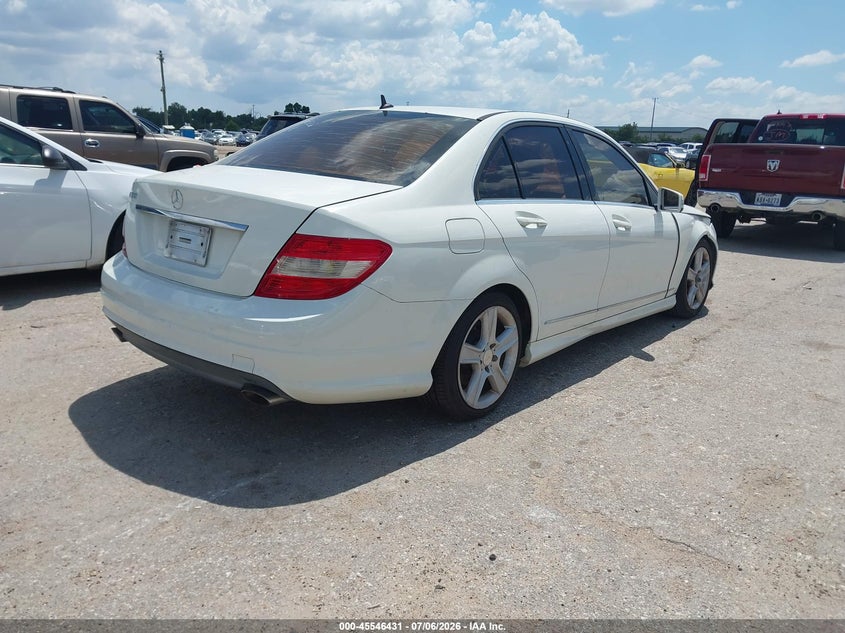 2010 Mercedes-benz C class VIN WDDGF5EB8AR090926 IAAI salvage auction — NORMAL WEAR, Original (Texas), sold $450 on 2026-08-05 (photo 4)