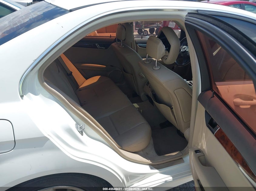 2010 Mercedes-benz C class VIN WDDGF5EB8AR090926 IAAI salvage auction — NORMAL WEAR, Original (Texas), sold $450 on 2026-08-05 (photo 8)