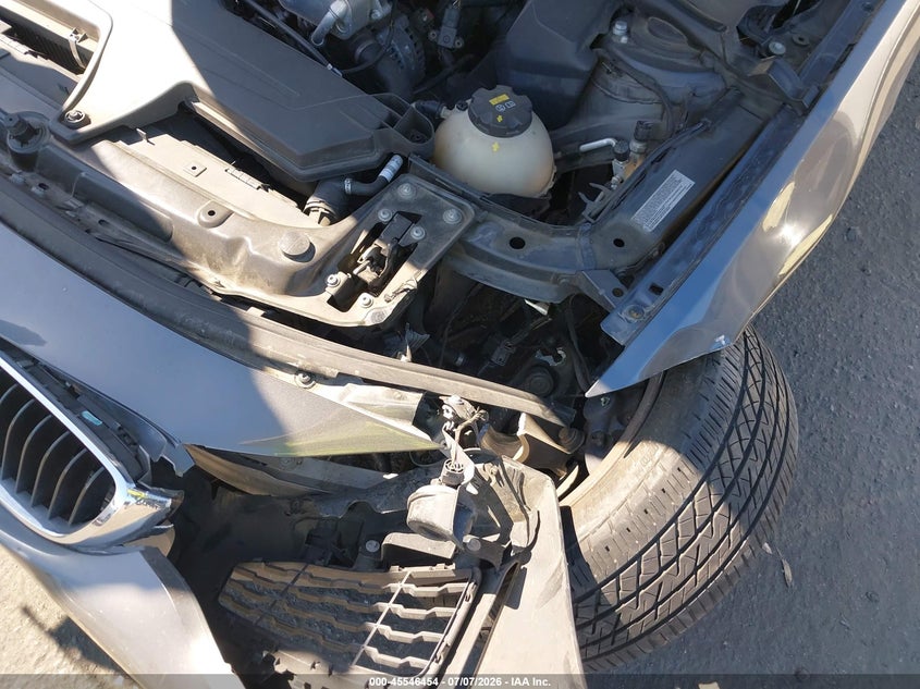 2015 BMW 4er VIN WBA4A5C50FGK15457 IAAI salvage auction — SIDE, Salvage Title, sold $2,250 on 2026-08-12 (photo 6)