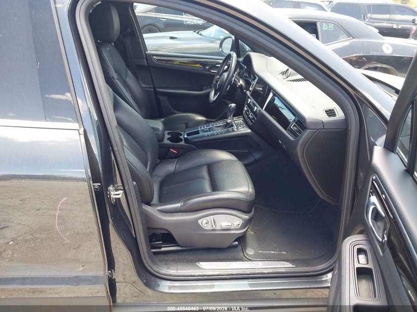 2020 Porsche Macan VIN WP1AB2A54LLB36525 IAAI salvage auction — FRONT END, Salvage Title, sold $18,150 on 2026-08-17 (photo 5)