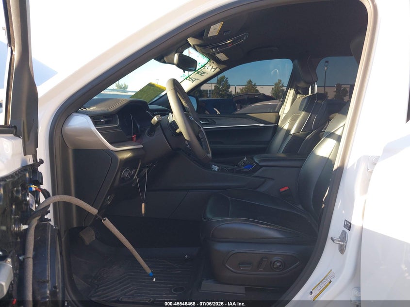 2024 Jeep Grand cherokee VIN 1C4RJGBGXRC250722 IAAI salvage auction — LEFT FRONT, Salvage Certificate (California), sold $9,575 on 2026-07-31 (photo 5)