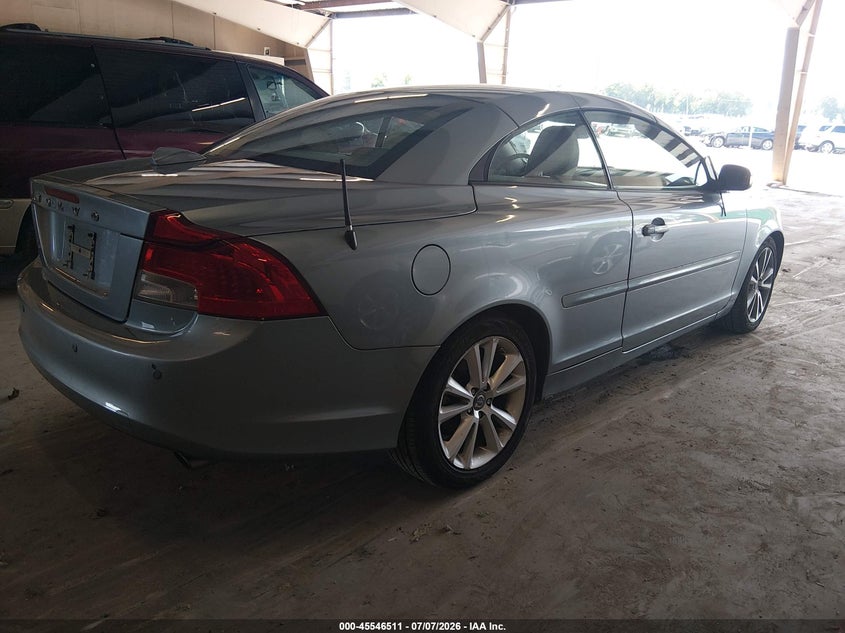 2011 Volvo C70 VIN YV1672MC1BJ115266 IAAI salvage auction — NORMAL WEAR, Clear (Tennessee), sold $650 on 2026-07-27 (photo 4)