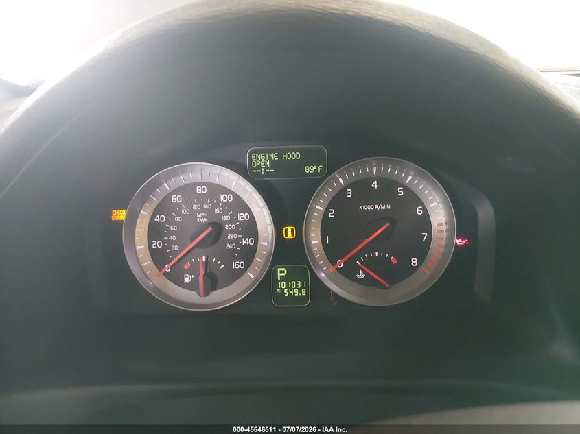 2011 Volvo C70 VIN YV1672MC1BJ115266 IAAI salvage auction — NORMAL WEAR, Clear (Tennessee), sold $650 on 2026-07-27 (photo 7)