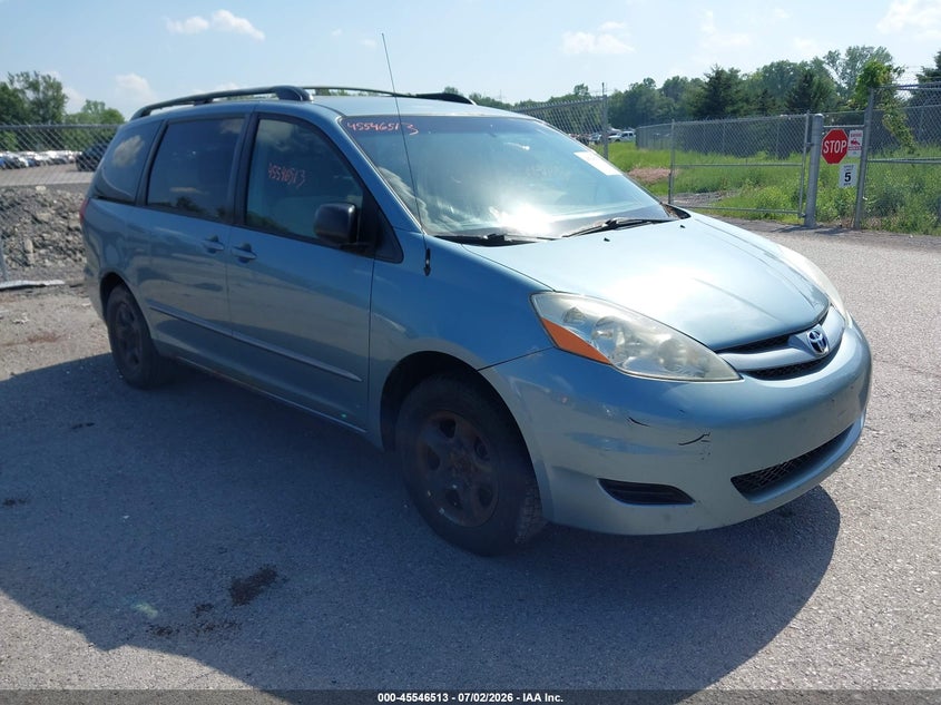 2008 Toyota Sienna VIN 5TDZK23C88S187645 IAAI salvage auction — NORMAL WEAR, Clear (New York), sold $400 on 2026-07-28 (photo 1)