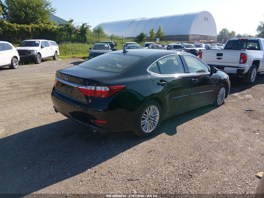 2013 Lexus Es 350 VIN JTHBK1GG7D2064248 IAAI salvage auction — NORMAL WEAR, Regular Certificate (Iowa), sold $1,150 on 2026-07-13 (photo 4)