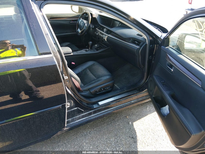 2013 Lexus Es 350 VIN JTHBK1GG7D2064248 IAAI salvage auction — NORMAL WEAR, Regular Certificate (Iowa), sold $1,150 on 2026-07-13 (photo 5)