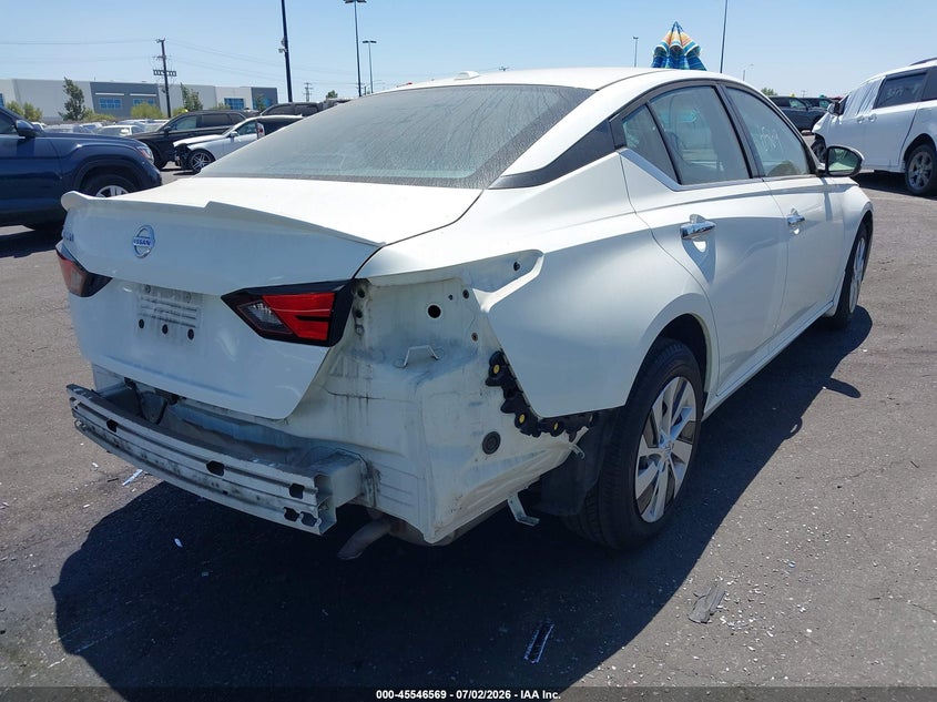 2020 Nissan Altima VIN 1N4BL4BV1LC120396 IAAI salvage auction — LEFT SIDE, Salvage Title, sold $4,900 on 2026-07-17 (photo 4)