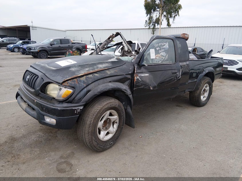 2002 Toyota Tacoma VIN 5TESN92N52Z890909 IAAI salvage auction — ROLLOVER, Non-Repairable (California), sold $900 on 2026-07-20 (photo 2)
