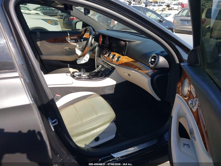 2017 Mercedes-benz E-klasse VIN WDDZF4JB3HA030473 IAAI salvage auction — FRONT END, Salvage Title, sold $5,200 on 2026-07-22 (photo 5)