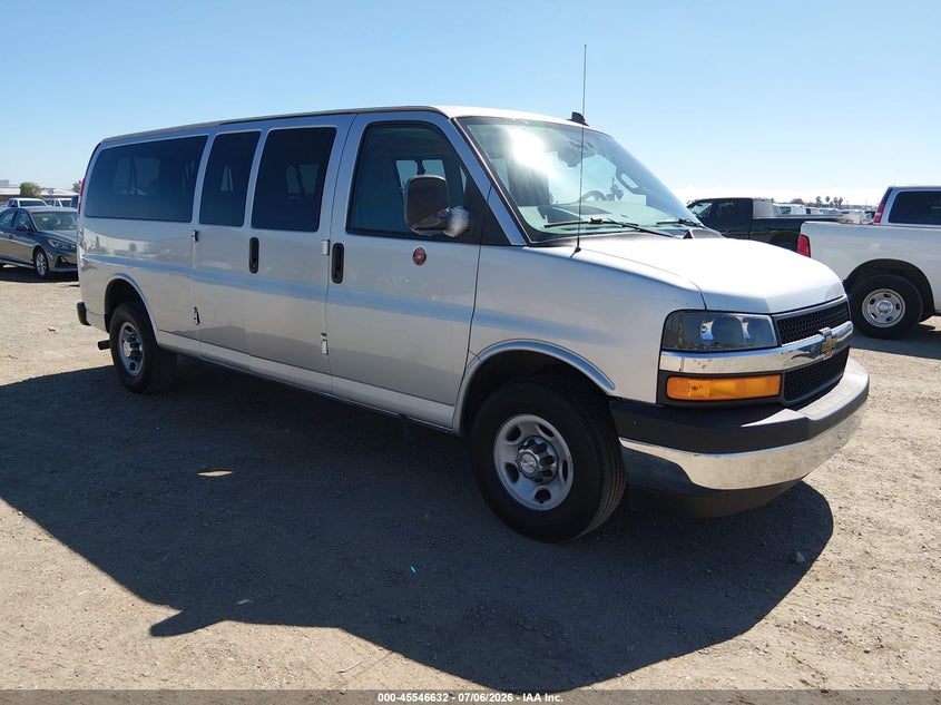 2017 Chevrolet Express 3500 VIN 1GAZGPFF2H1273365 — IAAI salvage auction photo