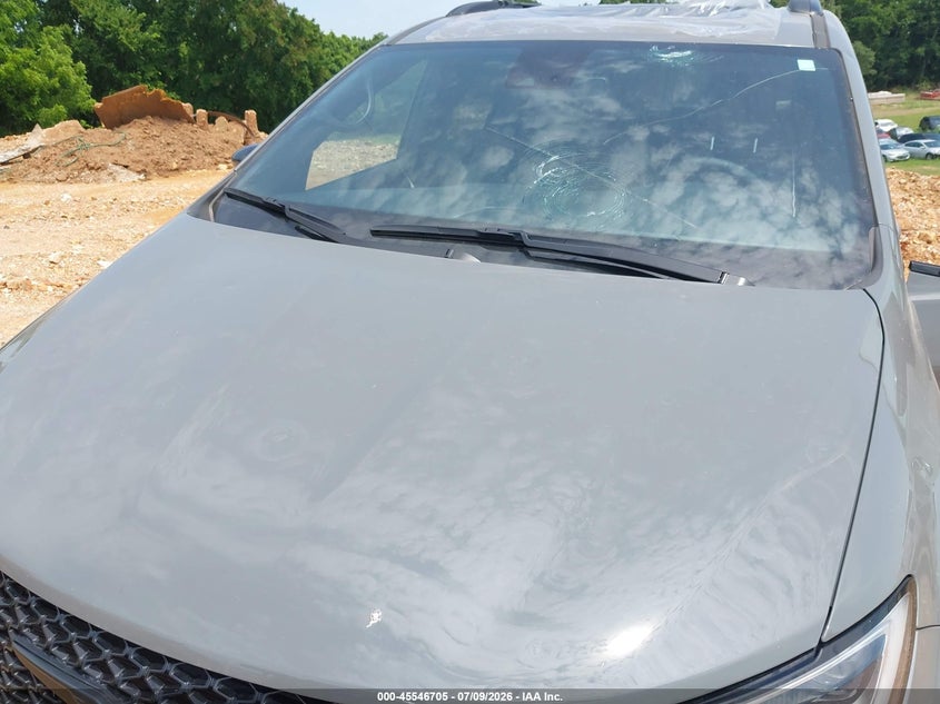 2025 Chrysler Pacifica VIN 2C4RC1GG0SR566143 IAAI salvage auction — HAIL, Salvage Title, sold $11,550 on 2026-07-15 (photo 6)