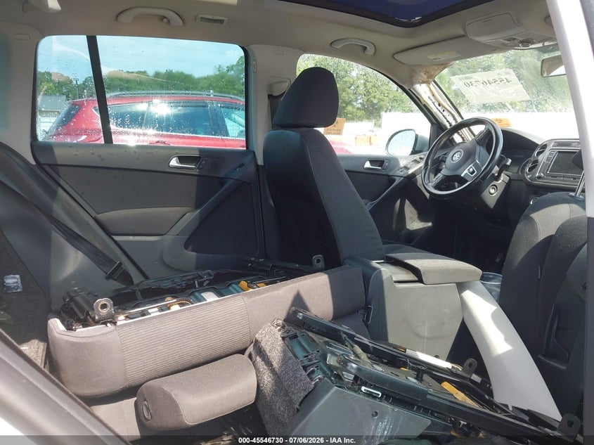 2013 Volkswagen Tiguan VIN WVGBV3AXXDW598183 IAAI salvage auction — NORMAL WEAR, Clear (Georgia), sold $375 on 2026-07-29 (photo 8)