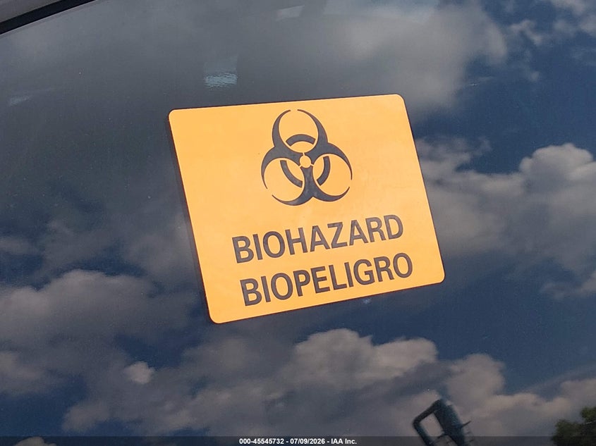 2013 BMW 3er VIN WBA3A5G54DNP25874 IAAI salvage auction — BIOHAZARD/CHEMICAL, Salvage Title, sold $250 on 2026-08-19 (photo 7)