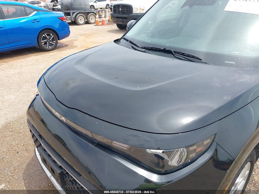 2025 Kia Soul VIN KNDJ23AU3S7967696 IAAI salvage auction — HAIL, Salvage Title, sold $10,200 on 2026-09-14 (photo 6)