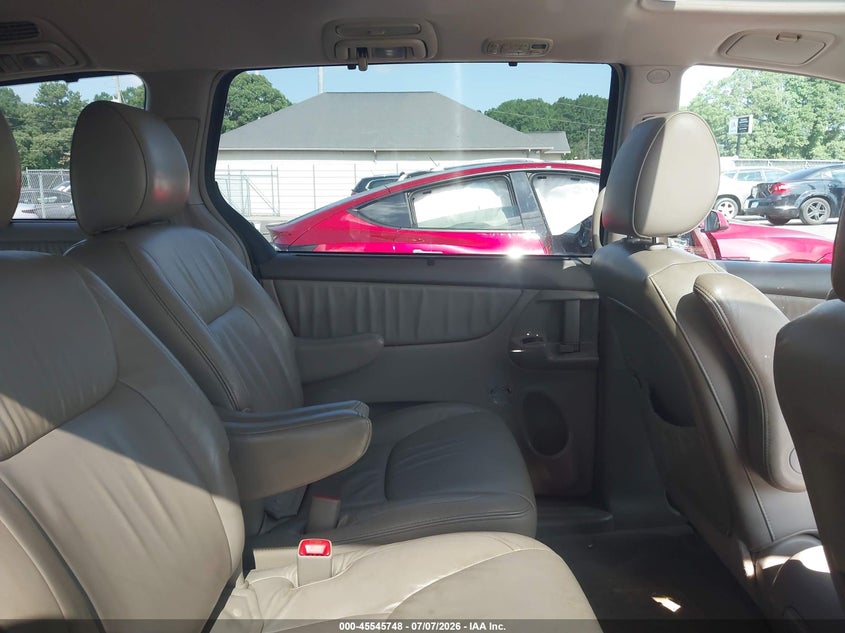 2010 Toyota Sienna VIN 5TDYK4CC2AS315827 IAAI salvage auction — NORMAL WEAR, Clear (Georgia), sold $1,050 on 2026-07-15 (photo 8)