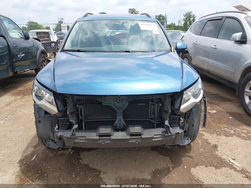 2017 Volkswagen Tiguan VIN WVGAV7AX3HK005165 IAAI salvage auction — FRONT END, Salvage Title, sold $2,550 on 2026-07-23 (photo 6)