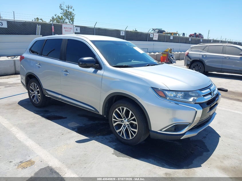 2018 Mitsubishi Outlander VIN JA4AZ3A37JZ052916 IAAI salvage auction — REAR END, Salvage Title, sold $2,325 on 2026-07-29 (photo 1)