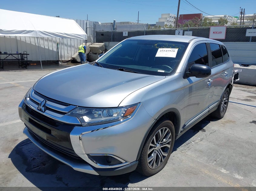2018 Mitsubishi Outlander VIN JA4AZ3A37JZ052916 IAAI salvage auction — REAR END, Salvage Title, sold $2,325 on 2026-07-29 (photo 2)