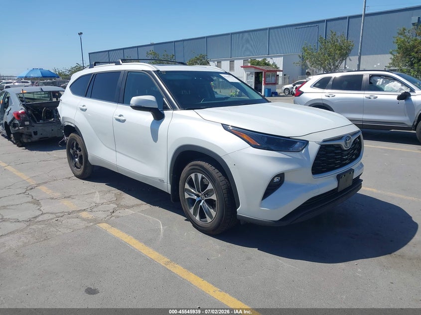 2023 Toyota Highlander VIN 5TDKBRCH5PS119954 IAAI salvage auction — RIGHT REAR, Salvage Title, sold $22,600 on 2026-07-27 (photo 1)