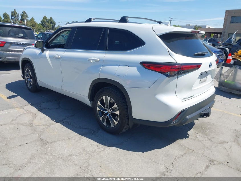 2023 Toyota Highlander VIN 5TDKBRCH5PS119954 IAAI salvage auction — RIGHT REAR, Salvage Title, sold $22,600 on 2026-07-27 (photo 3)