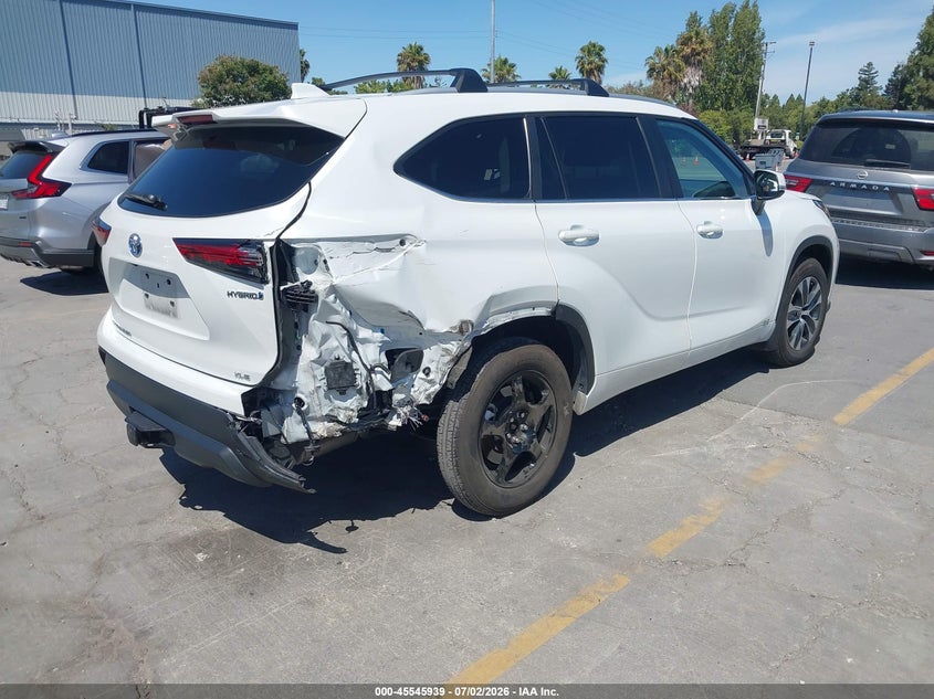 2023 Toyota Highlander VIN 5TDKBRCH5PS119954 IAAI salvage auction — RIGHT REAR, Salvage Title, sold $22,600 on 2026-07-27 (photo 4)