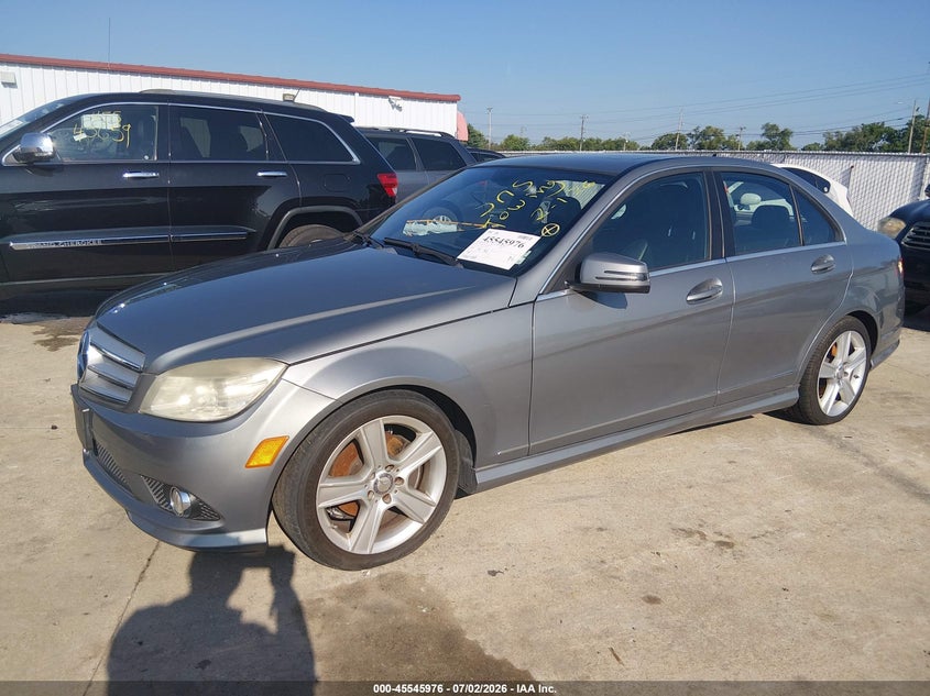 2010 Mercedes-benz C class VIN WDDGF8BB3AF442110 IAAI salvage auction — NORMAL WEAR, Clear (Missouri), sold $900 on 2026-08-01 (photo 2)