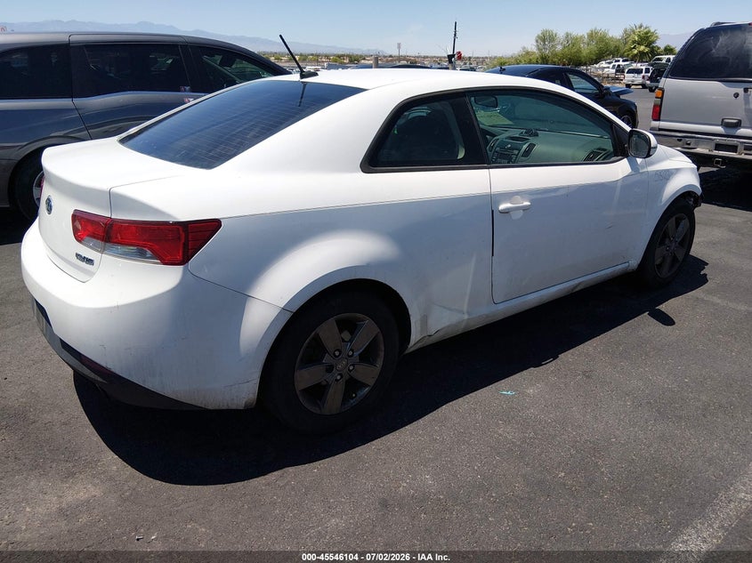 2011 Kia Forte VIN KNAFU6A20B5330600 IAAI salvage auction — NORMAL WEAR, Clear (Michigan), sold $100 on 2026-07-17 (photo 4)