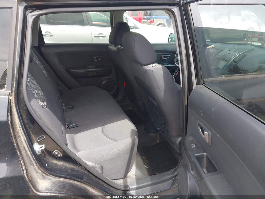 2010 Kia Soul VIN KNDJT2A29A7125675 IAAI salvage auction — NORMAL WEAR, Clear (Washington), sold $375 on 2026-07-29 (photo 8)