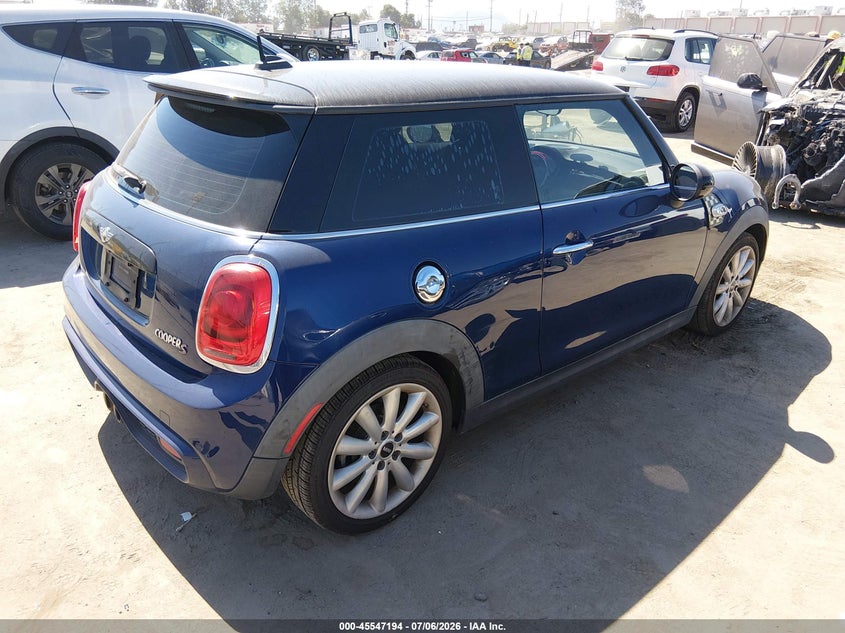 2015 Mini Hard top VIN WMWXP7C59F2A33344 IAAI salvage auction — LEFT & RIGHT, Salvage (California), sold $2,500 on 2026-08-05 (photo 4)