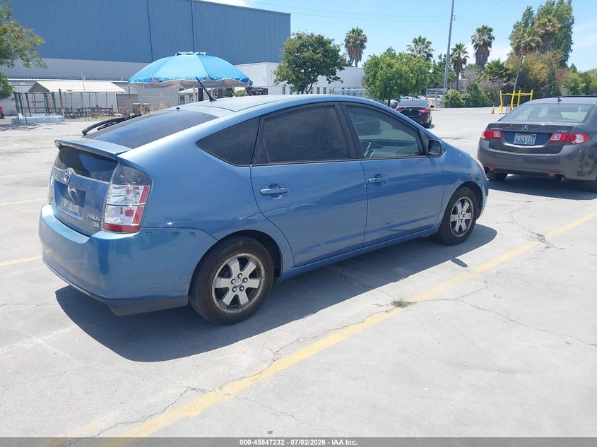 2004 Toyota Prius VIN JTDKB20U240060692 IAAI salvage auction — REAR END, Salvage (California), sold $500 on 2026-07-31 (photo 4)