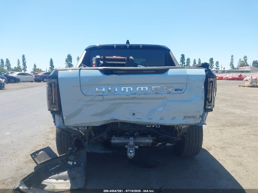 2025 Gmc VIN 1GT10BDD7SU100816 IAAI salvage auction — REAR END, Salvage Title, sold $37,500 on 2026-09-03 (photo 6)