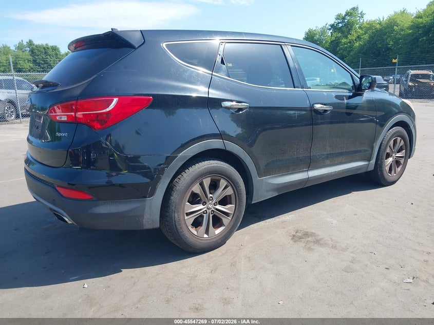 2014 Hyundai Santa fe VIN 5XYZT3LB7EG202705 IAAI salvage auction — NORMAL WEAR, Clear (Connecticut), sold $1,900 on 2026-07-09 (photo 4)