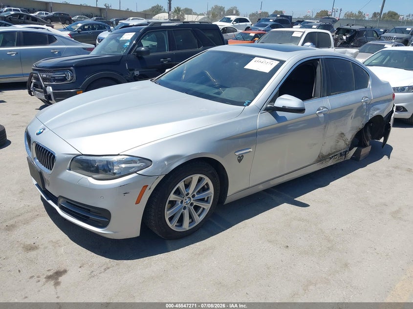 2014 BMW 5er VIN WBA5A7C52ED219591 IAAI salvage auction — LEFT SIDE, Salvage Title, sold $1,425 on 2026-08-12 (photo 2)