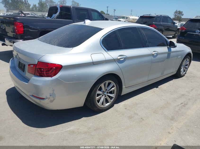 2014 BMW 5er VIN WBA5A7C52ED219591 IAAI salvage auction — LEFT SIDE, Salvage Title, sold $1,425 on 2026-08-12 (photo 4)