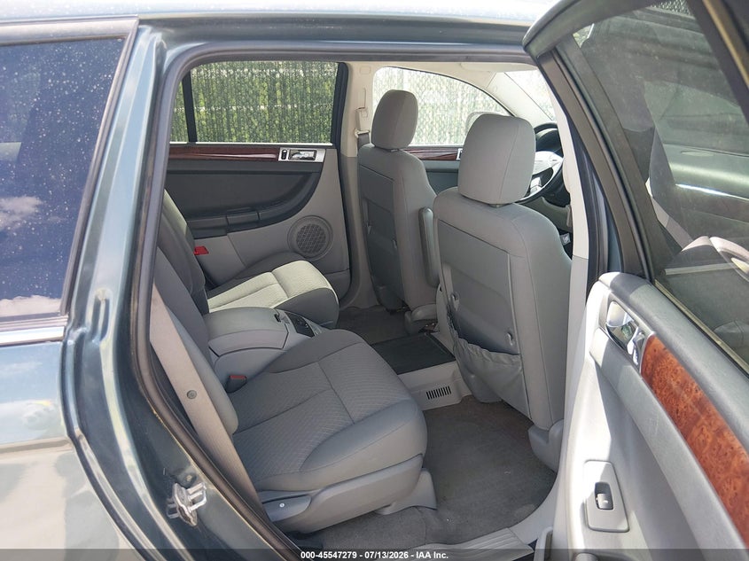 2007 Chrysler Pacifica VIN 2A8GM68X27R366316 IAAI salvage auction — NORMAL WEAR, Clear (Kansas), sold $400 on 2026-07-24 (photo 8)