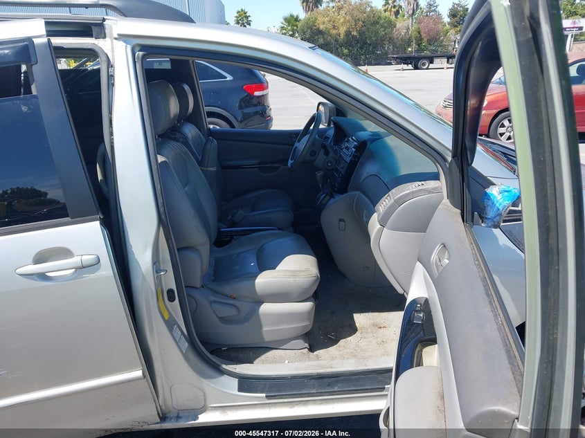 2004 Toyota Sienna VIN 5TDBA23C04S003460 IAAI salvage auction — NORMAL WEAR, App For Dup Clear (California), sold $325 on 2026-07-29 (photo 5)
