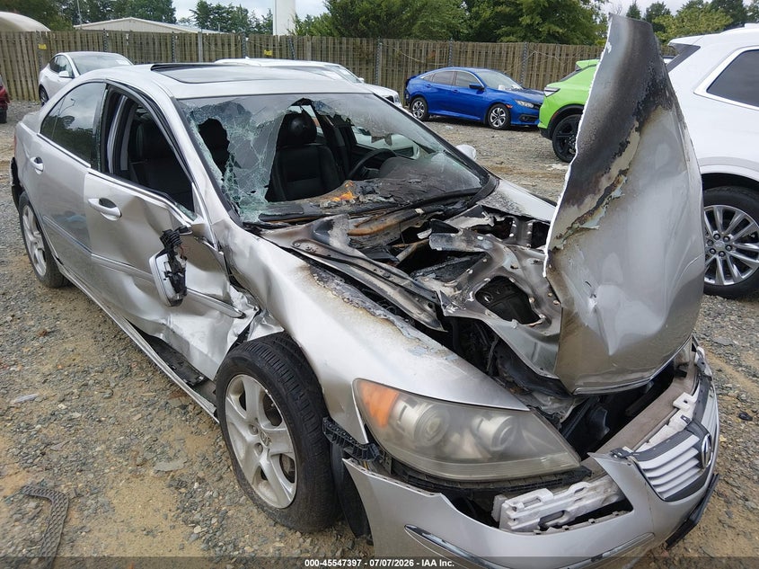2008 Acura Rl VIN JH4KB16688C000423 IAAI salvage auction — ENGINE BURN, Clear (Virginia), sold $275 on 2026-07-18 (photo 6)