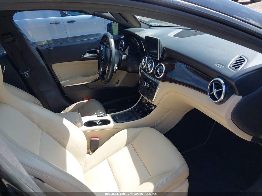 2014 Mercedes-benz Cla-class VIN WDDSJ4EBXEN045311 IAAI salvage auction — FRONT & REAR, Clear (Florida), sold $475 on 2026-07-15 (photo 5)