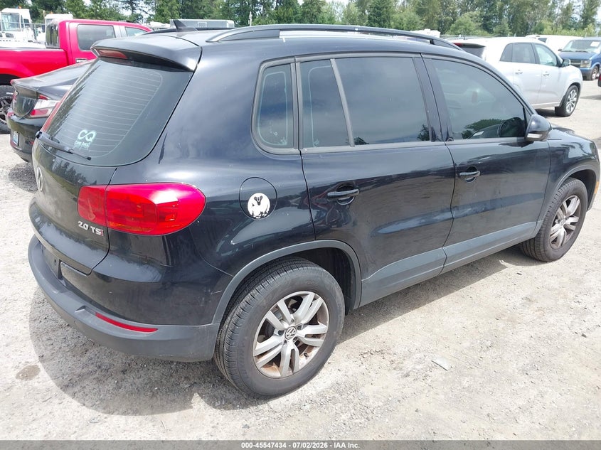 2015 Volkswagen Tiguan VIN WVGAV7AX4FW548787 IAAI salvage auction — NORMAL WEAR, Clear (Washington), sold $550 on 2026-07-29 (photo 4)