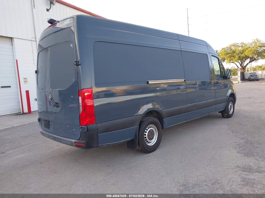 2019 Mercedes-benz Sprinter VIN WD4PF1CD5KP147173 IAAI salvage auction — MECHANICAL, Clear (Florida), sold $9,550 on 2026-07-08 (photo 4)