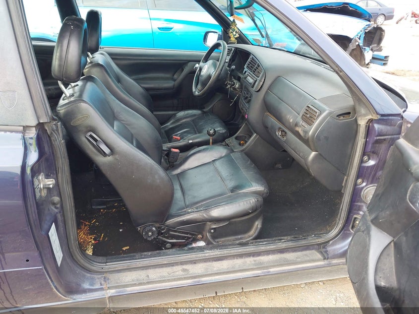 1999 Volkswagen Cabrio VIN 3VWDB61E3XM812695 IAAI salvage auction — FRONT & REAR, Salvage (Ohio), sold $175 on 2026-08-15 (photo 5)